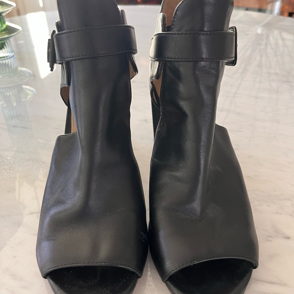 Stuart Weitzman Openface Bootie Size 9 - image 4